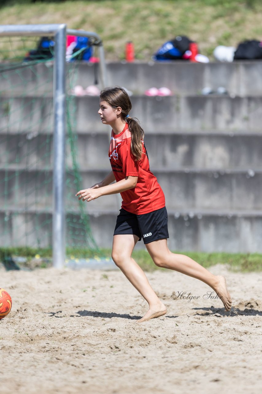 Bild 89 - wBJ/wCJ Beachsoccer Cup